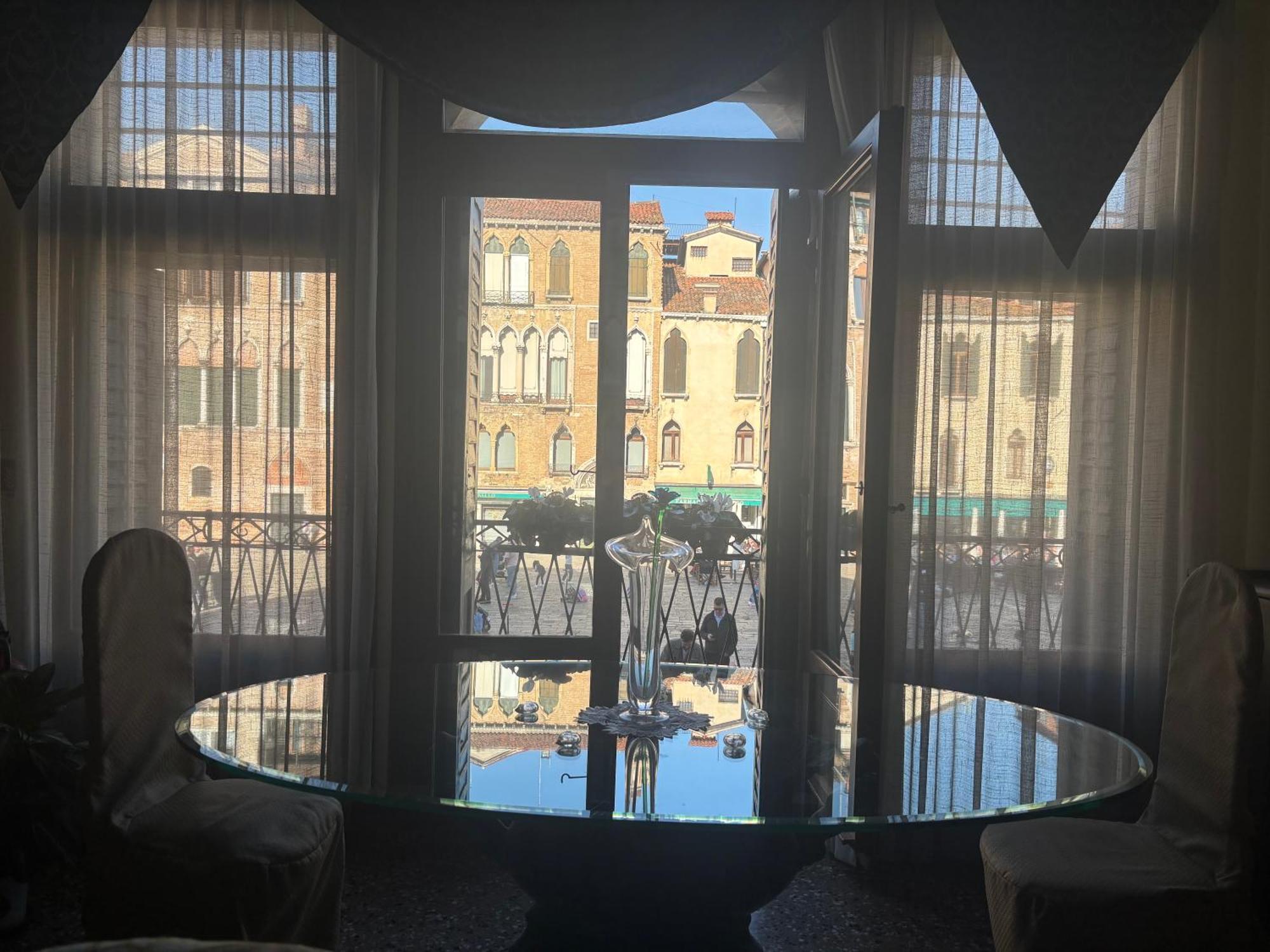 Luxury San Firmino Canal View Couette-café Venise