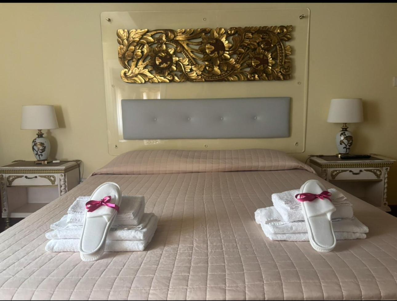 Luxury San Firmino Canal View Couette-café 2*